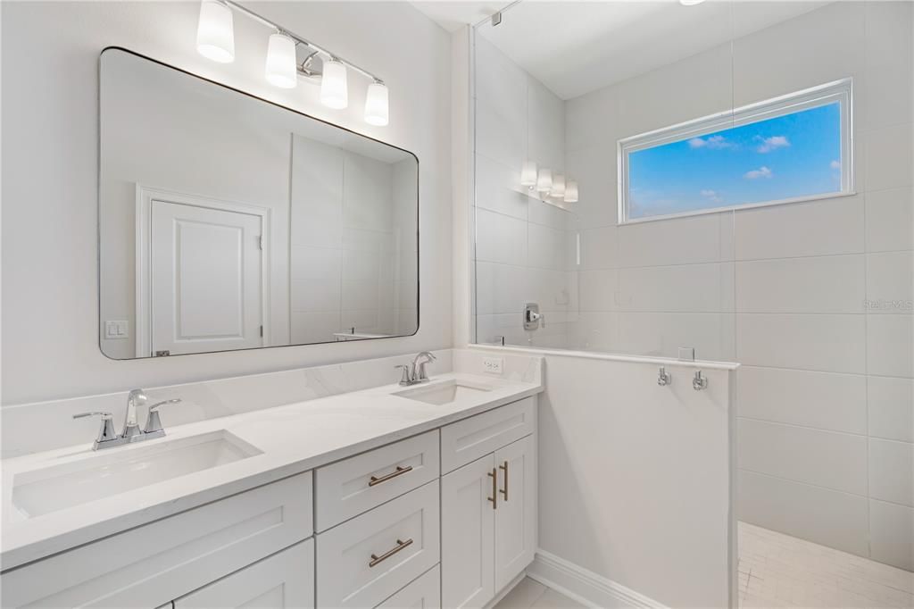 В аренду: $3,975 (3 спален, 2 ванн, 0 Квадратных фут)