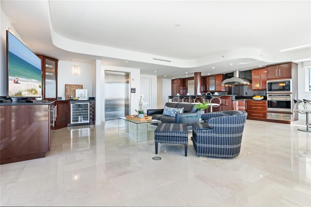 For Sale: $5,000,000 (3 beds, 3 baths, 2750 Square Feet)