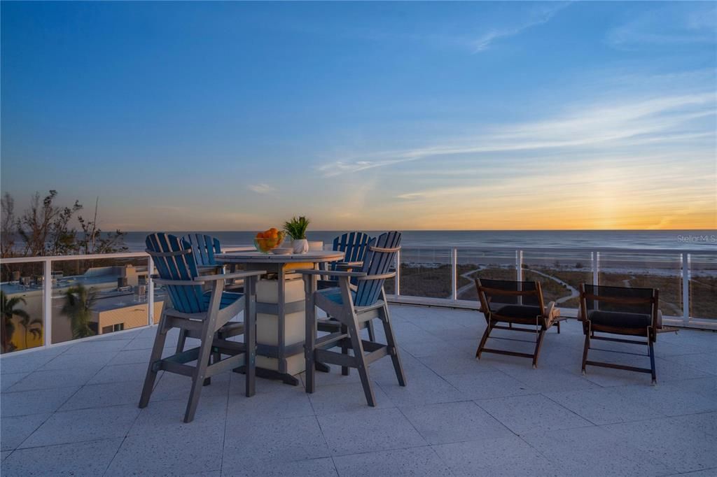 For Sale: $5,000,000 (3 beds, 3 baths, 2750 Square Feet)