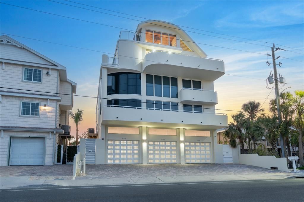 For Sale: $5,000,000 (3 beds, 3 baths, 2750 Square Feet)