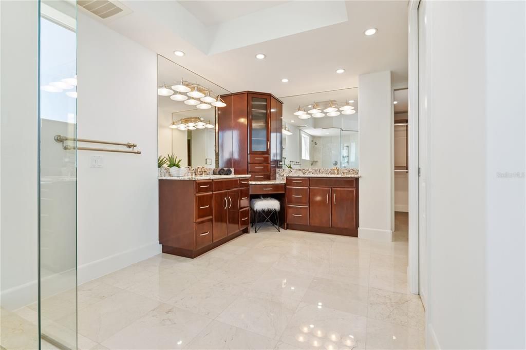 For Sale: $5,000,000 (3 beds, 3 baths, 2750 Square Feet)