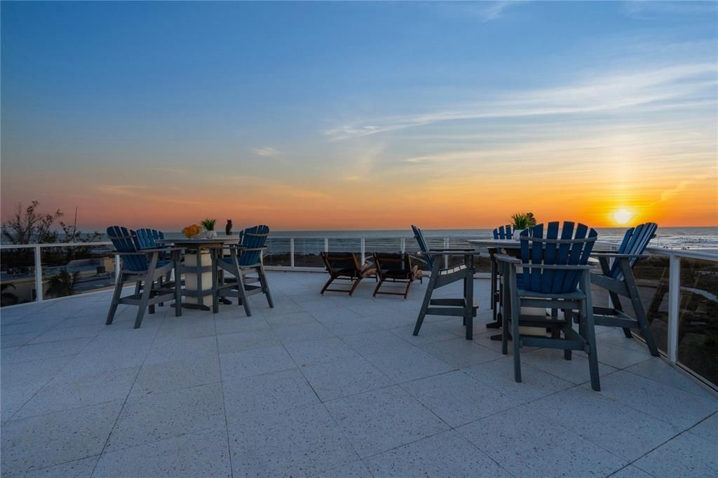 For Sale: $5,000,000 (3 beds, 3 baths, 2750 Square Feet)