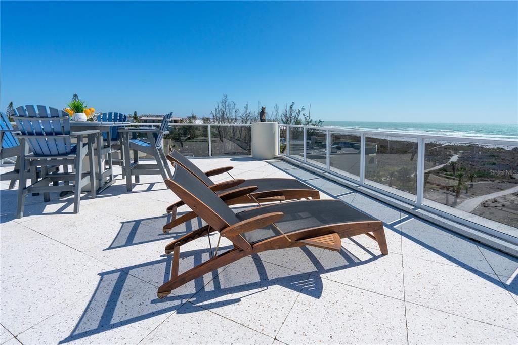 For Sale: $5,000,000 (3 beds, 3 baths, 2750 Square Feet)