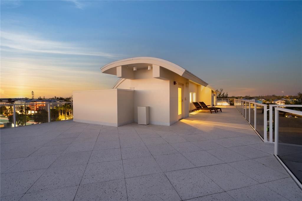 For Sale: $5,000,000 (3 beds, 3 baths, 2750 Square Feet)