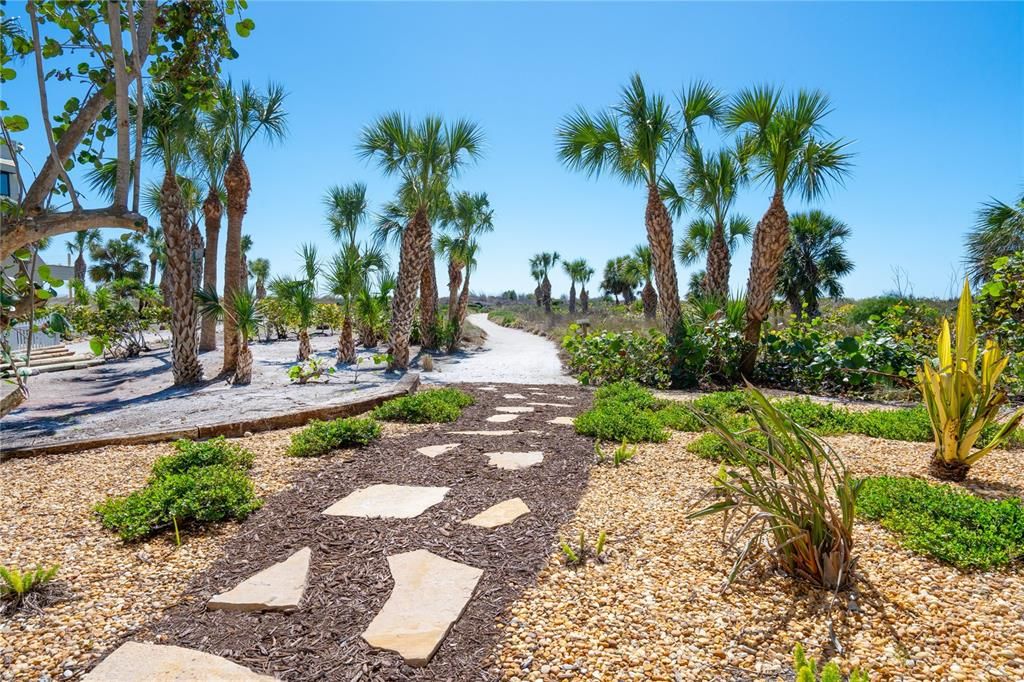 For Sale: $5,000,000 (3 beds, 3 baths, 2750 Square Feet)