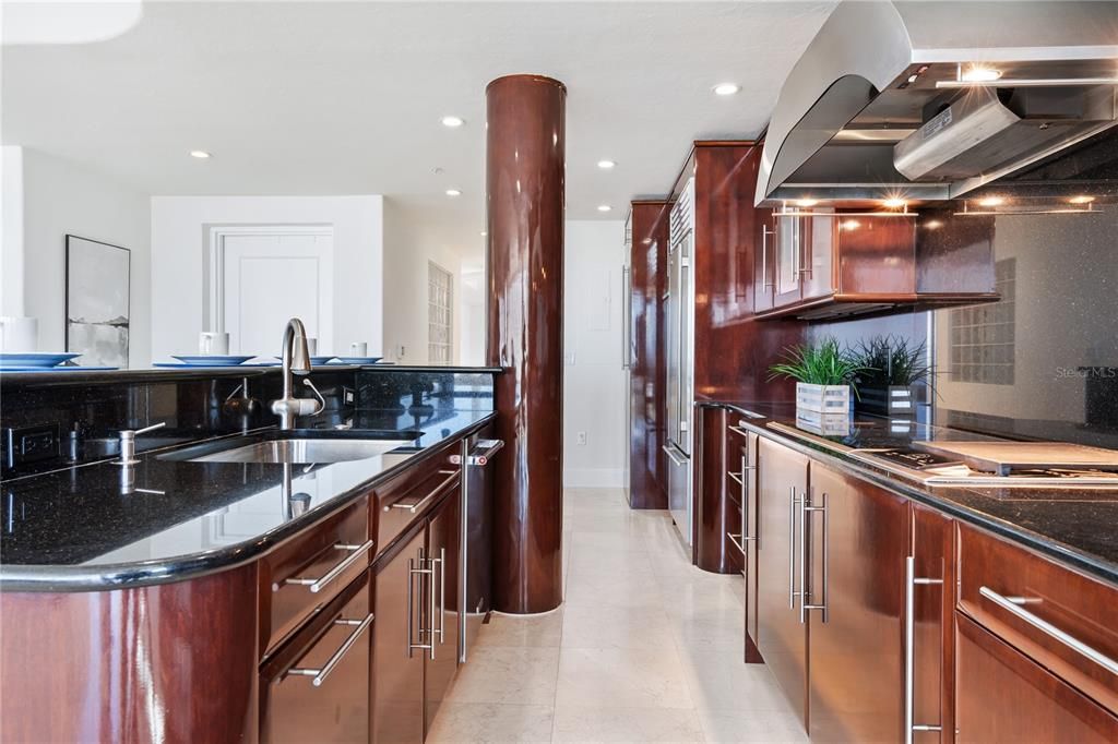 For Sale: $5,000,000 (3 beds, 3 baths, 2750 Square Feet)