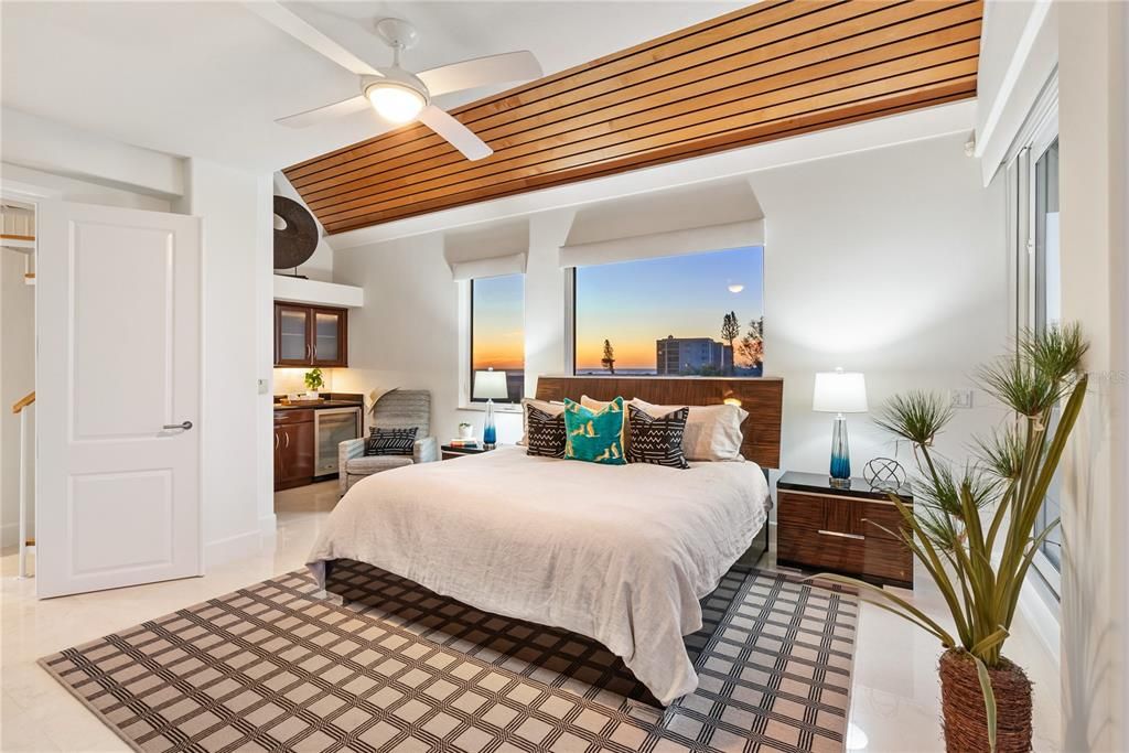 For Sale: $5,000,000 (3 beds, 3 baths, 2750 Square Feet)