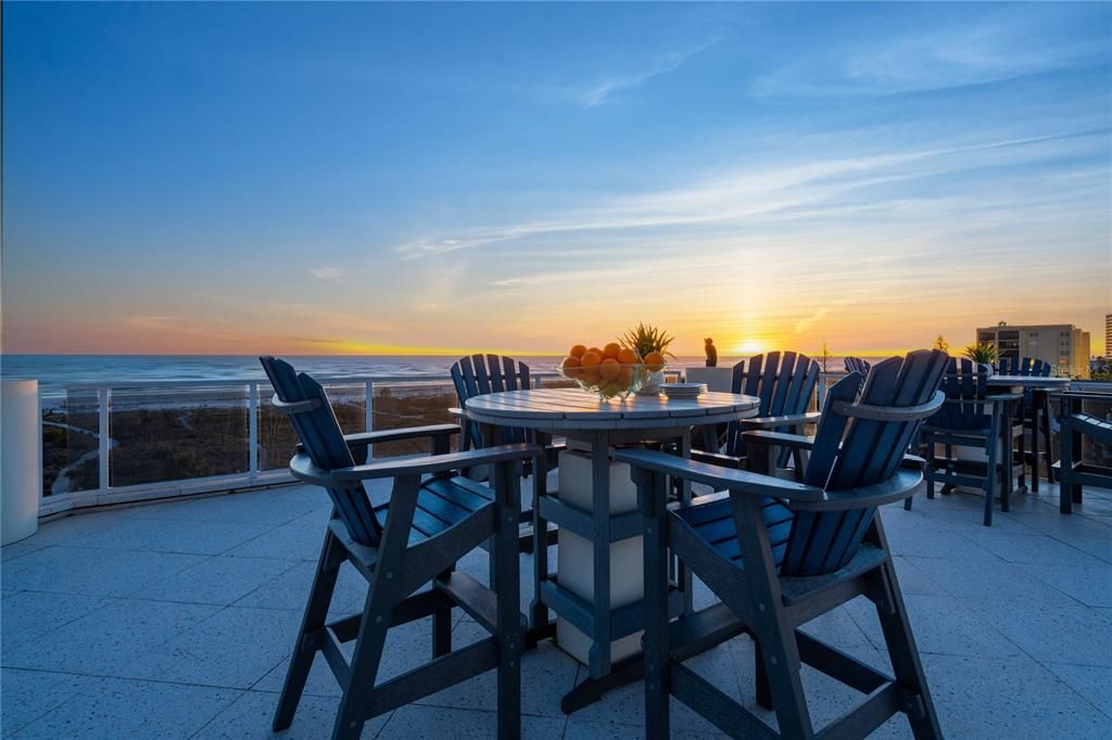 For Sale: $5,000,000 (3 beds, 3 baths, 2750 Square Feet)