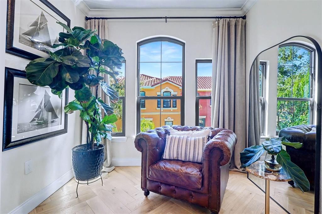 待售: $349,950 (1 贝兹, 1 浴室, 1079 平方英尺)