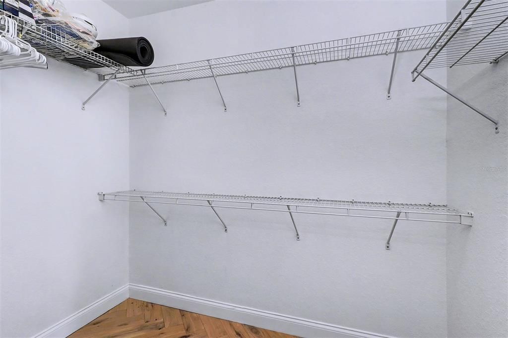 待售: $349,950 (1 贝兹, 1 浴室, 1079 平方英尺)