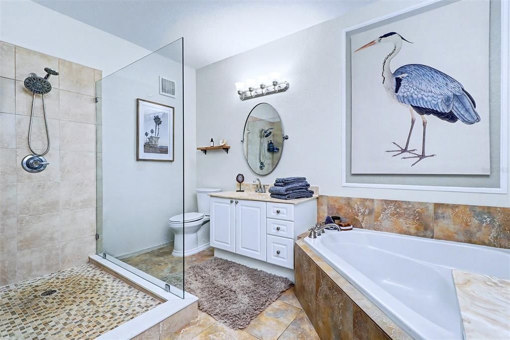 待售: $349,950 (1 贝兹, 1 浴室, 1079 平方英尺)