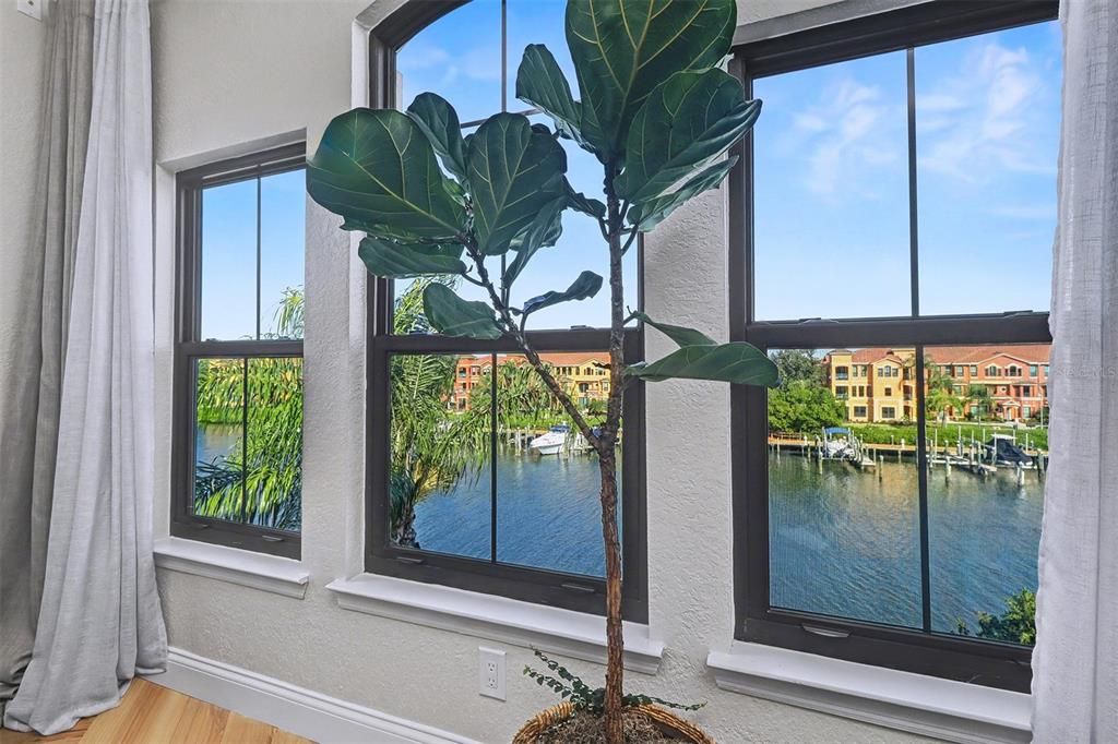 待售: $349,950 (1 贝兹, 1 浴室, 1079 平方英尺)