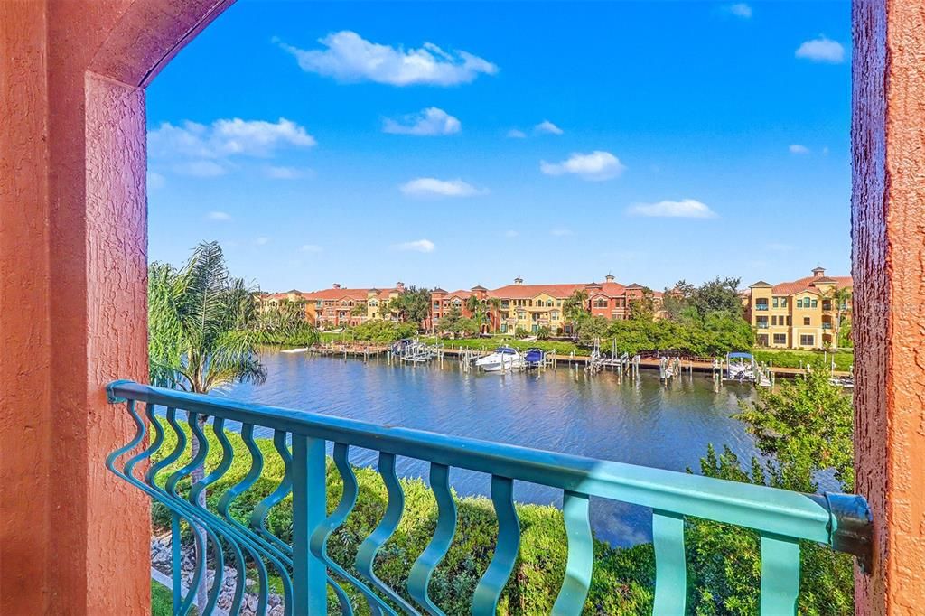 待售: $349,950 (1 贝兹, 1 浴室, 1079 平方英尺)