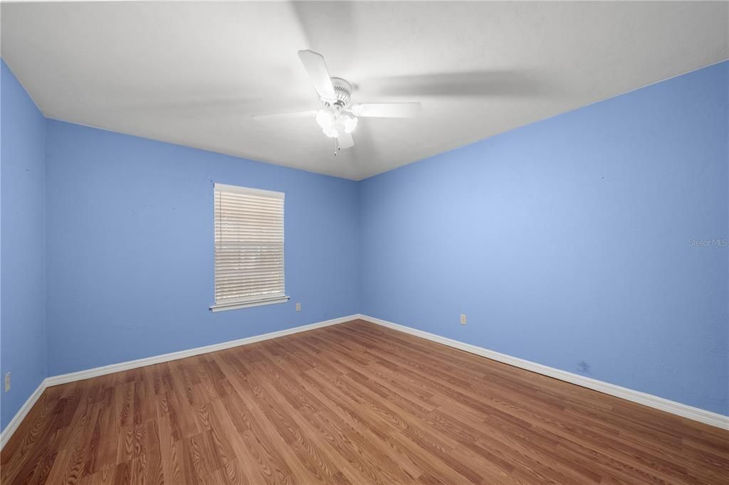 For Sale: $558,000 (4 beds, 2 baths, 2324 Square Feet)