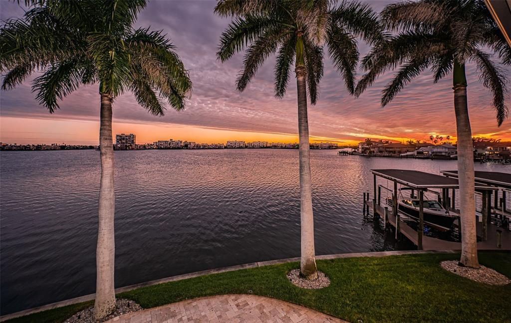 待售: $5,750,000 (5 贝兹, 4 浴室, 6032 平方英尺)