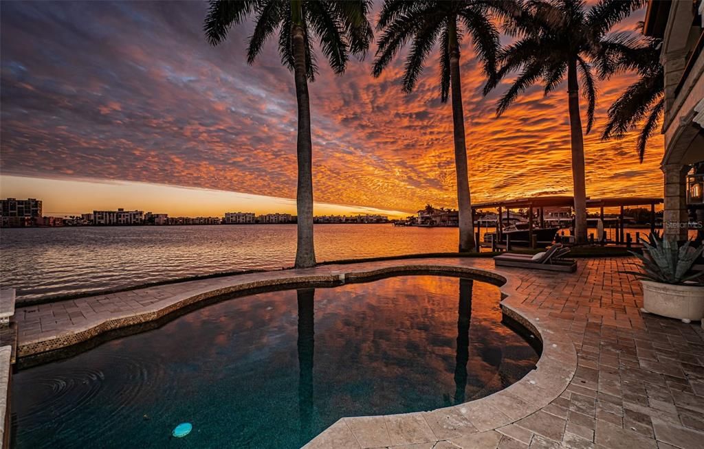 待售: $5,750,000 (5 贝兹, 4 浴室, 6032 平方英尺)