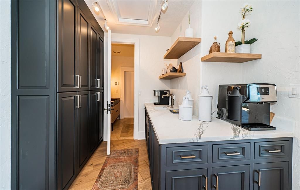 待售: $5,750,000 (5 贝兹, 4 浴室, 6032 平方英尺)