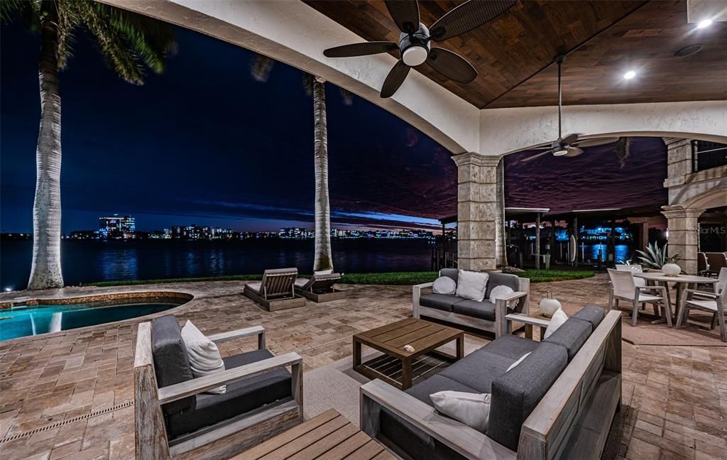 待售: $5,750,000 (5 贝兹, 4 浴室, 6032 平方英尺)