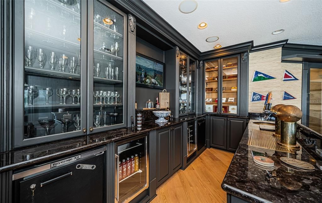 待售: $5,750,000 (5 贝兹, 4 浴室, 6032 平方英尺)