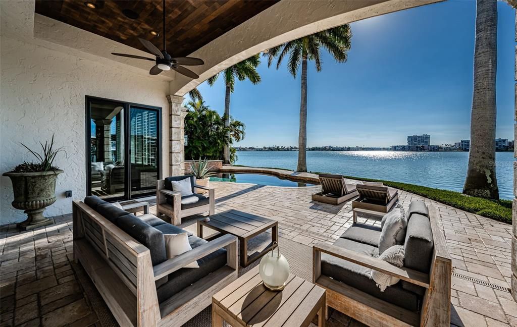 待售: $5,750,000 (5 贝兹, 4 浴室, 6032 平方英尺)