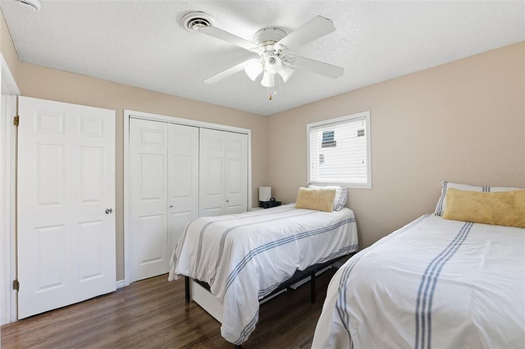 For Sale: $264,700 (2 beds, 2 baths, 1008 Square Feet)