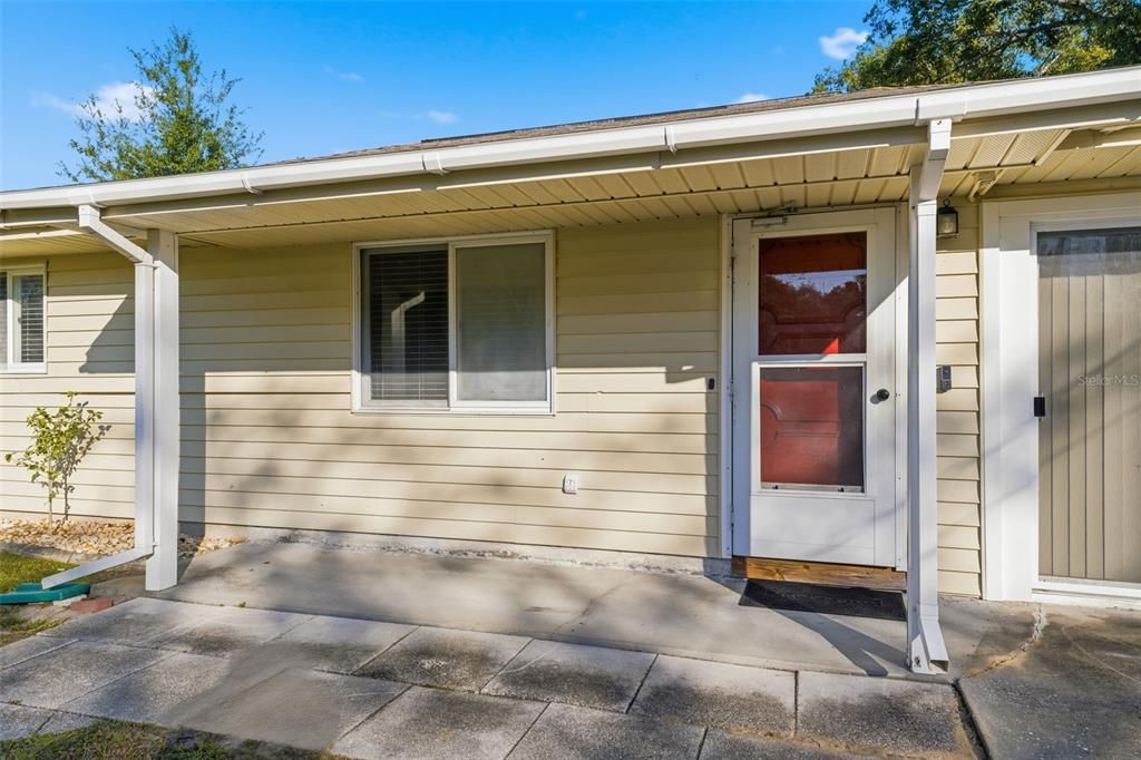 For Sale: $264,700 (2 beds, 2 baths, 1008 Square Feet)