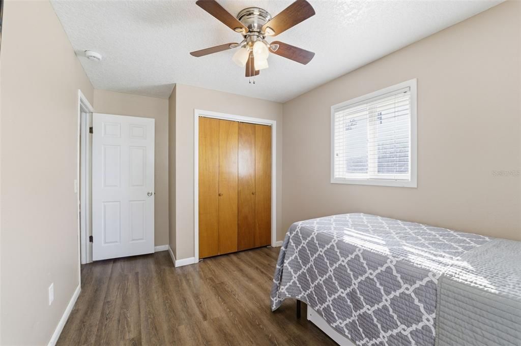 For Sale: $264,700 (2 beds, 2 baths, 1008 Square Feet)