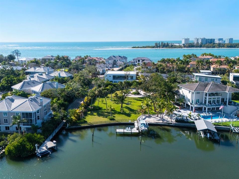 For Sale: $3,775,000 (4 beds, 4 baths, 3788 Square Feet)