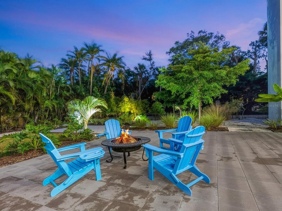 For Sale: $3,775,000 (4 beds, 4 baths, 3788 Square Feet)