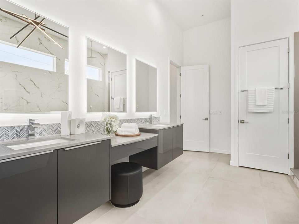 For Sale: $3,775,000 (4 beds, 4 baths, 3788 Square Feet)