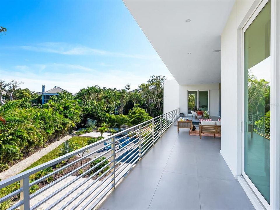 For Sale: $3,775,000 (4 beds, 4 baths, 3788 Square Feet)