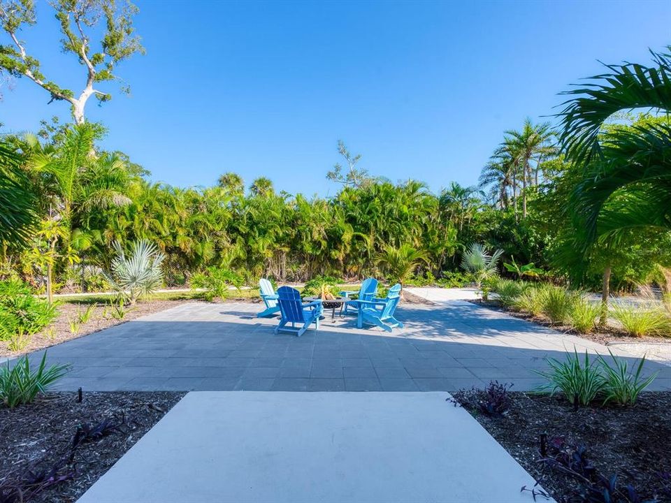 For Sale: $3,775,000 (4 beds, 4 baths, 3788 Square Feet)