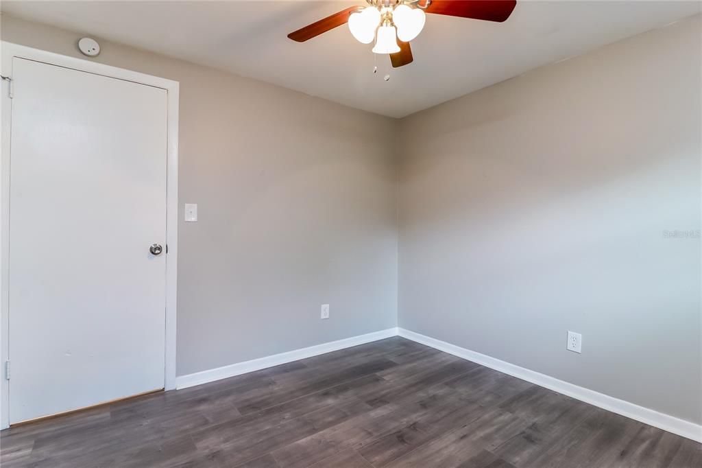 For Rent: $2,100 (3 beds, 2 baths, 1275 Square Feet)