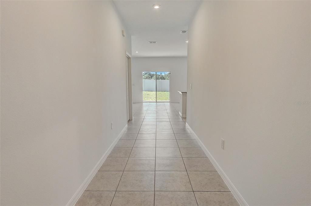 En Venta: $300,485 (3 camas, 2 baños, 1350 Pies cuadrados)