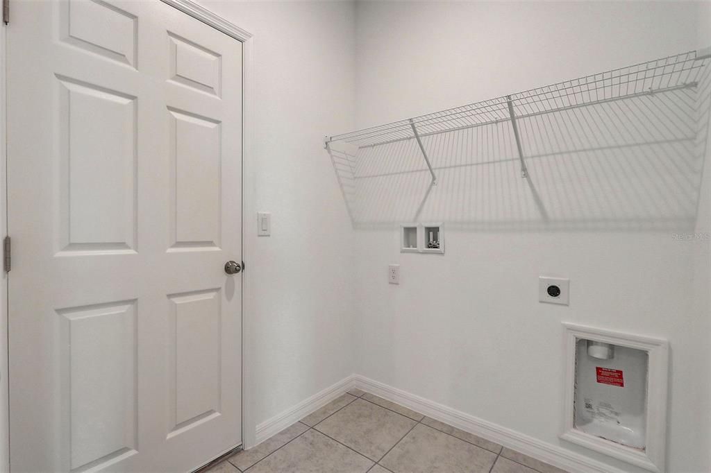 En Venta: $300,485 (3 camas, 2 baños, 1350 Pies cuadrados)