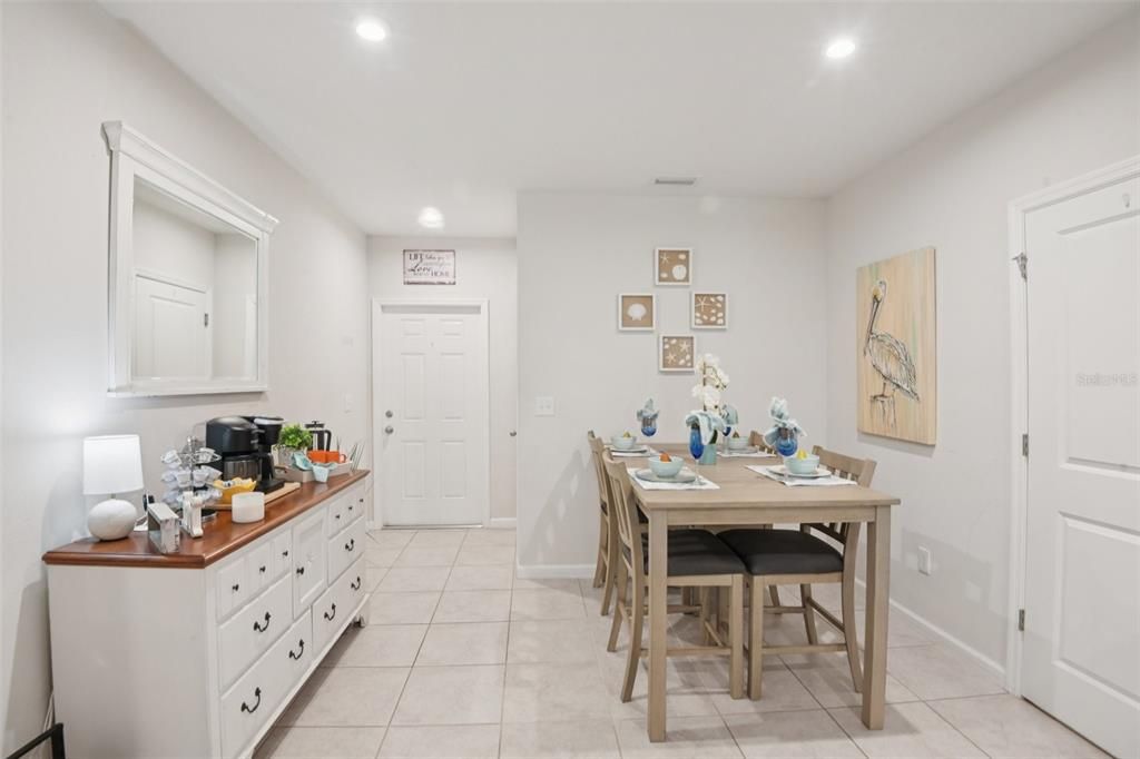 En Venta: $299,900 (3 camas, 2 baños, 1440 Pies cuadrados)