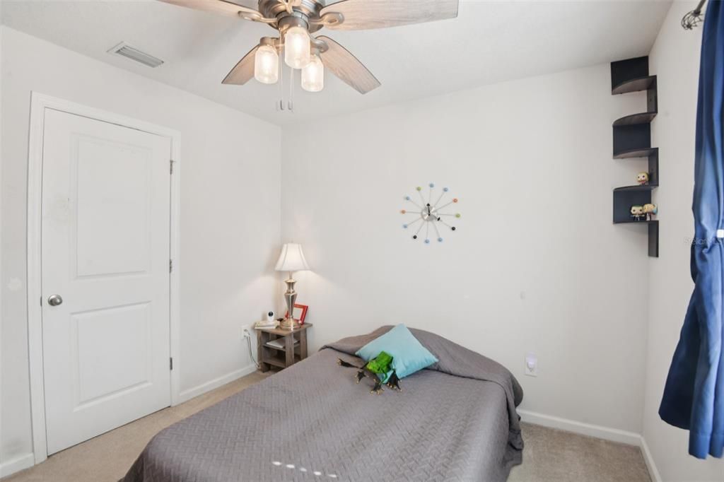 En Venta: $299,900 (3 camas, 2 baños, 1440 Pies cuadrados)