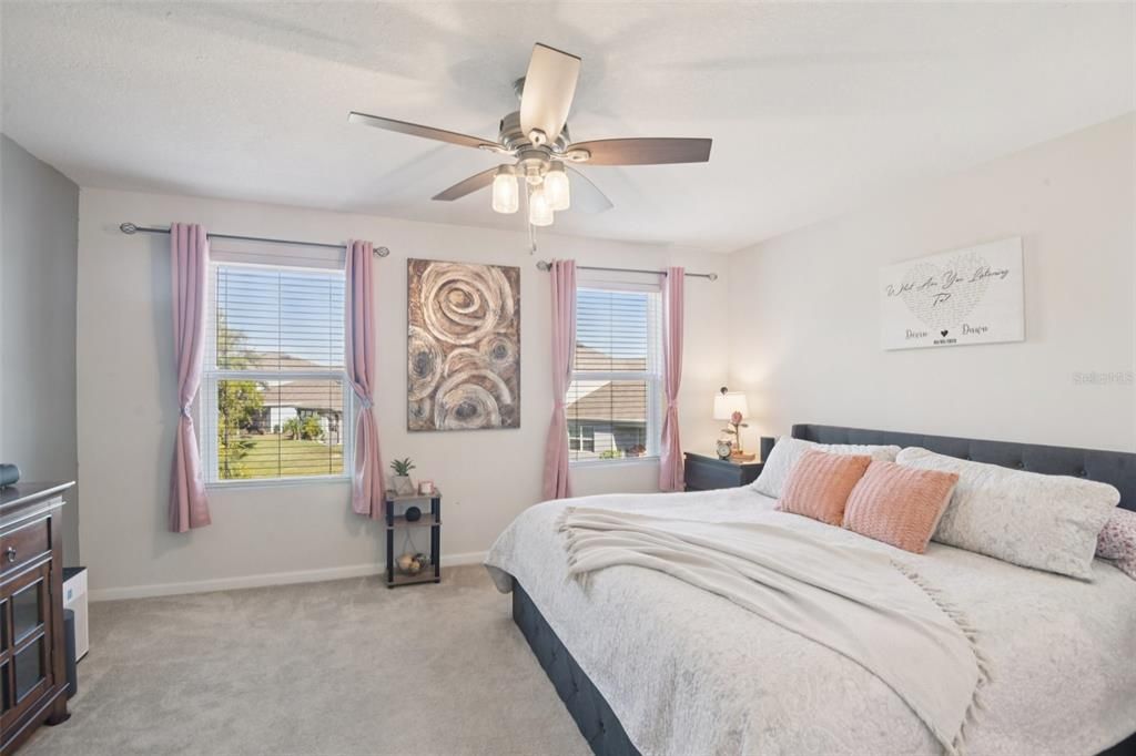 En Venta: $299,900 (3 camas, 2 baños, 1440 Pies cuadrados)