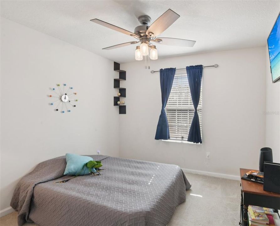 En Venta: $299,900 (3 camas, 2 baños, 1440 Pies cuadrados)