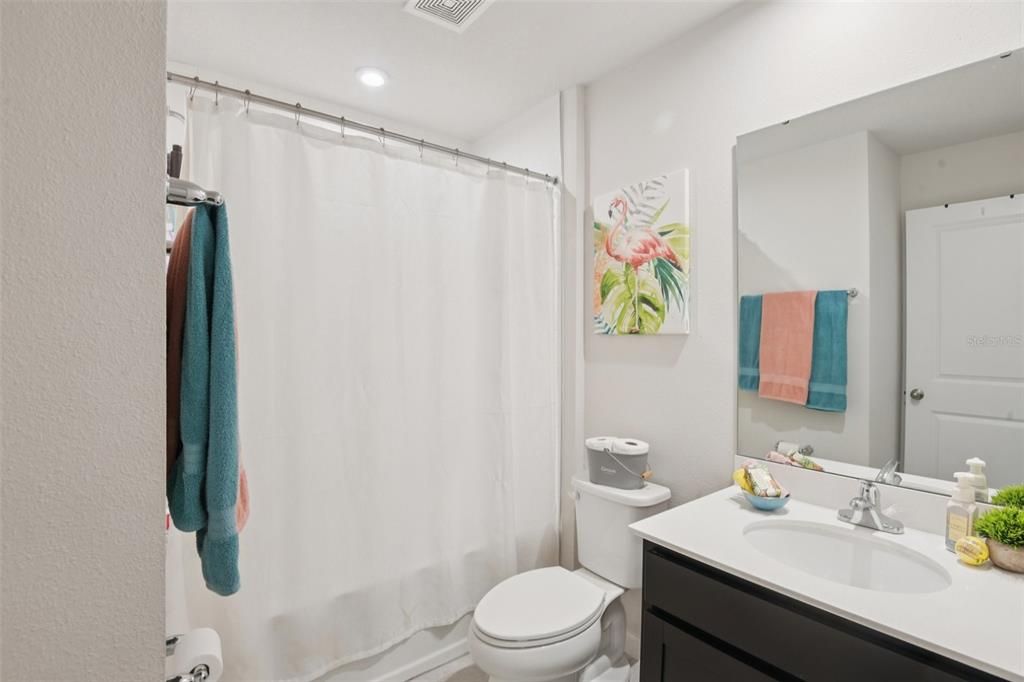 En Venta: $299,900 (3 camas, 2 baños, 1440 Pies cuadrados)