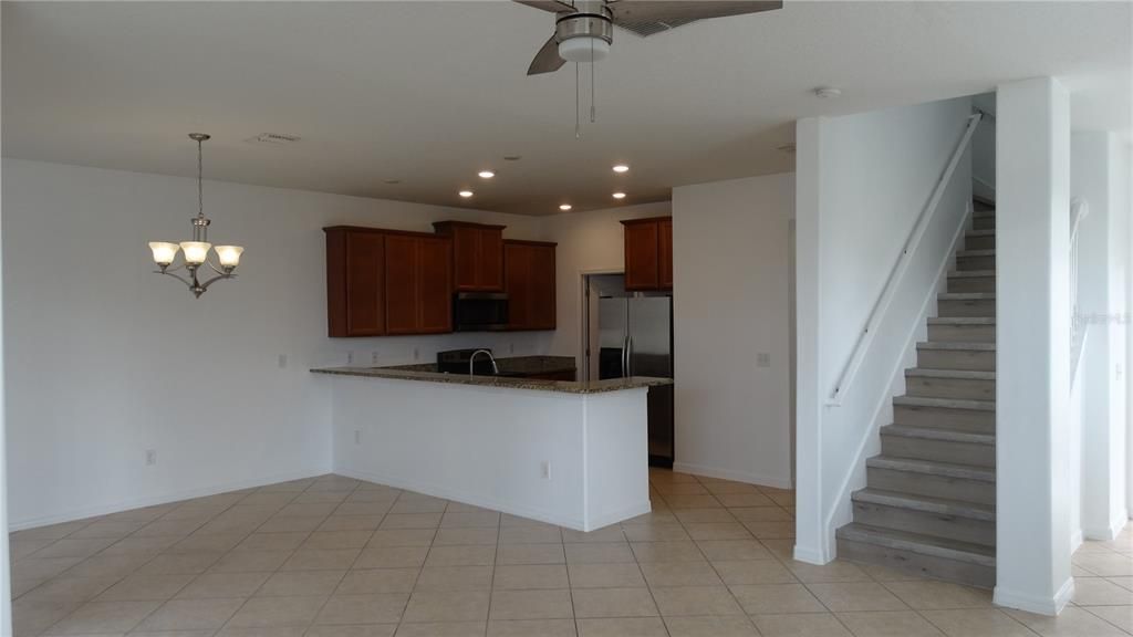 En Renta: $2,300 (3 camas, 2 baños, 1775 Pies cuadrados)