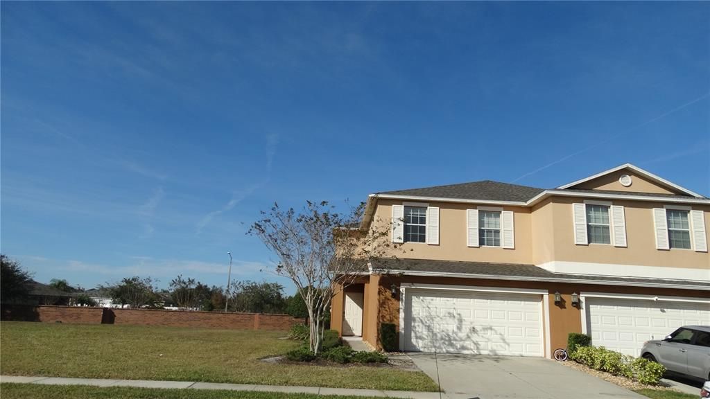 En Renta: $2,300 (3 camas, 2 baños, 1775 Pies cuadrados)