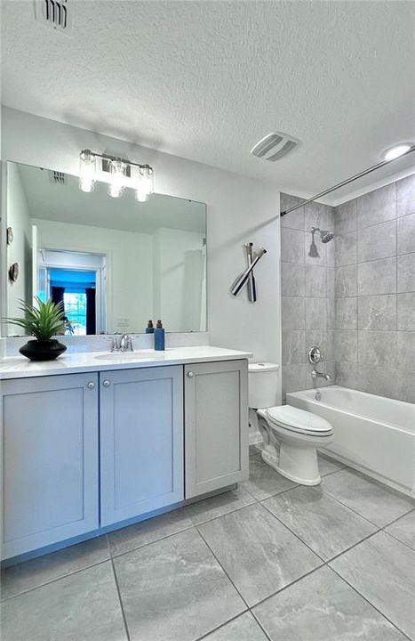 For Rent: $2,999 (4 beds, 2 baths, 2401 Square Feet)