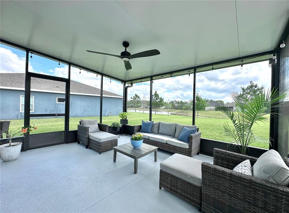 For Rent: $2,999 (4 beds, 2 baths, 2401 Square Feet)