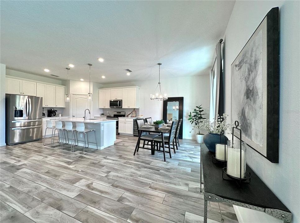 For Rent: $2,999 (4 beds, 2 baths, 2401 Square Feet)