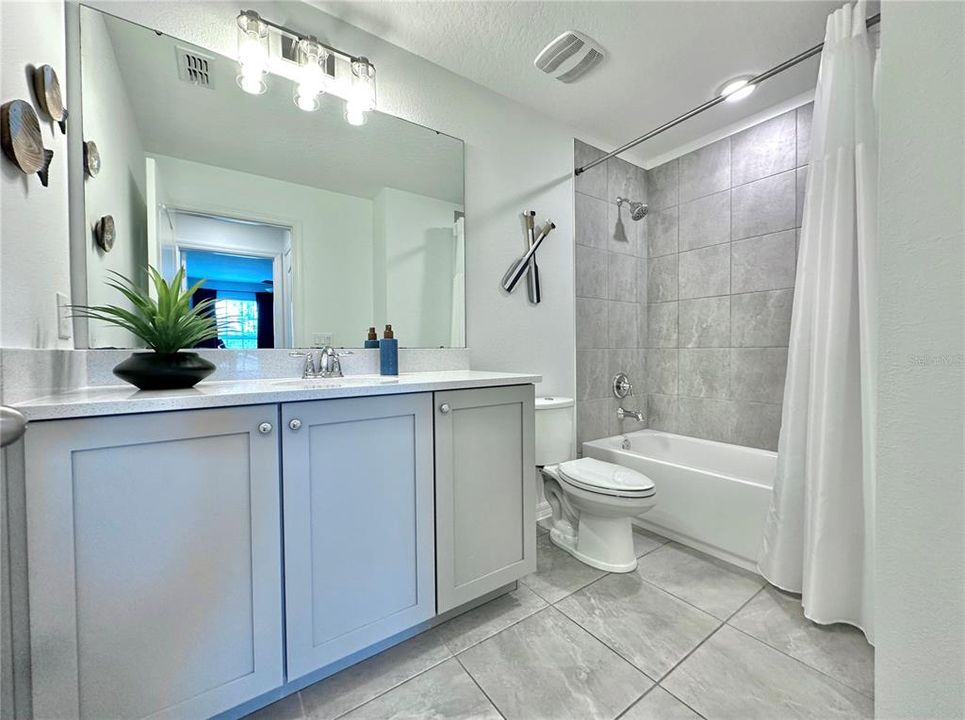 For Rent: $2,999 (4 beds, 2 baths, 2401 Square Feet)