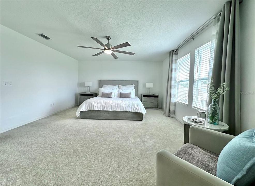 For Rent: $2,999 (4 beds, 2 baths, 2401 Square Feet)