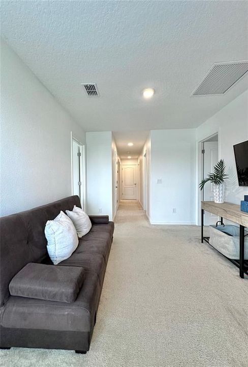 For Rent: $2,999 (4 beds, 2 baths, 2401 Square Feet)