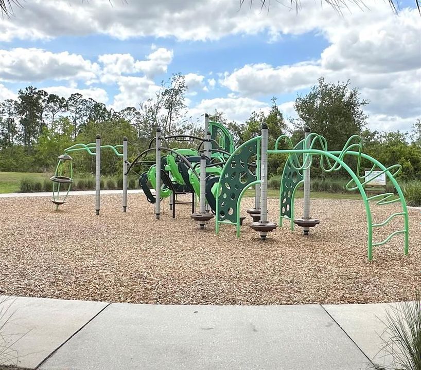 For Rent: $2,999 (4 beds, 2 baths, 2401 Square Feet)