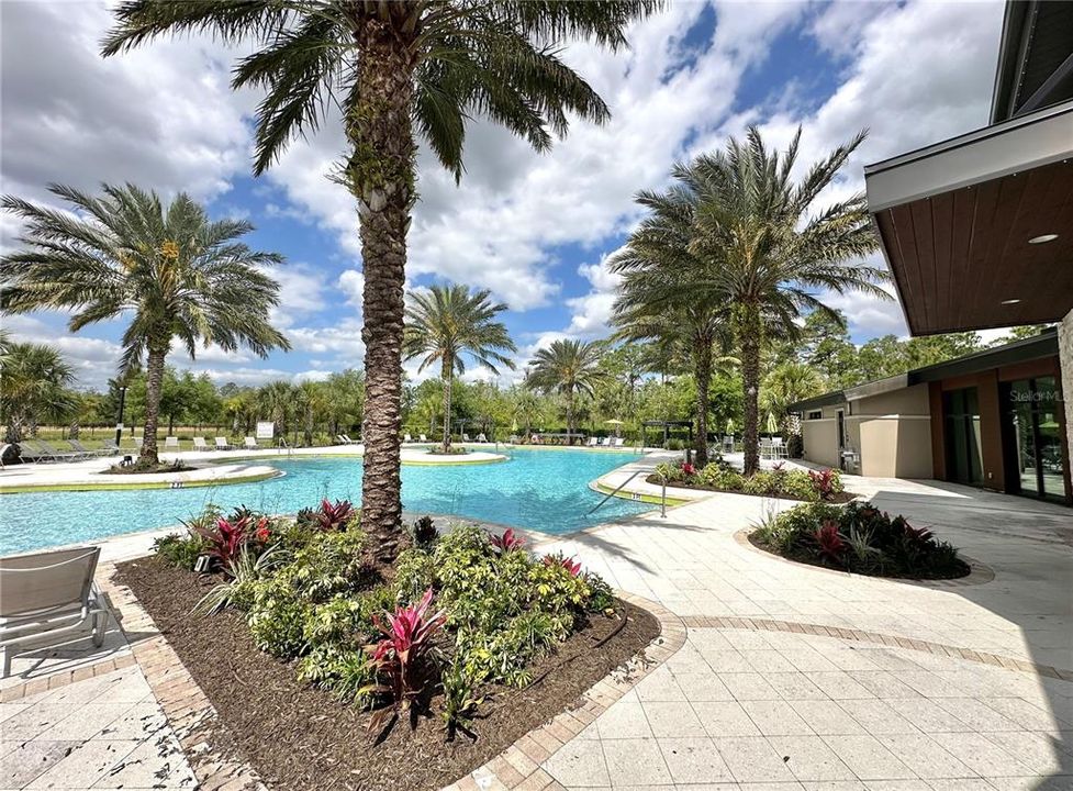 For Rent: $2,999 (4 beds, 2 baths, 2401 Square Feet)